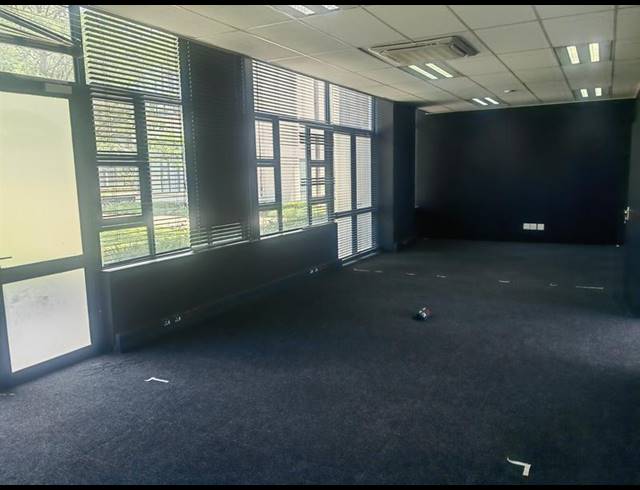 BUSINESS PROPERTY TO RENT IN BONAERO PARK